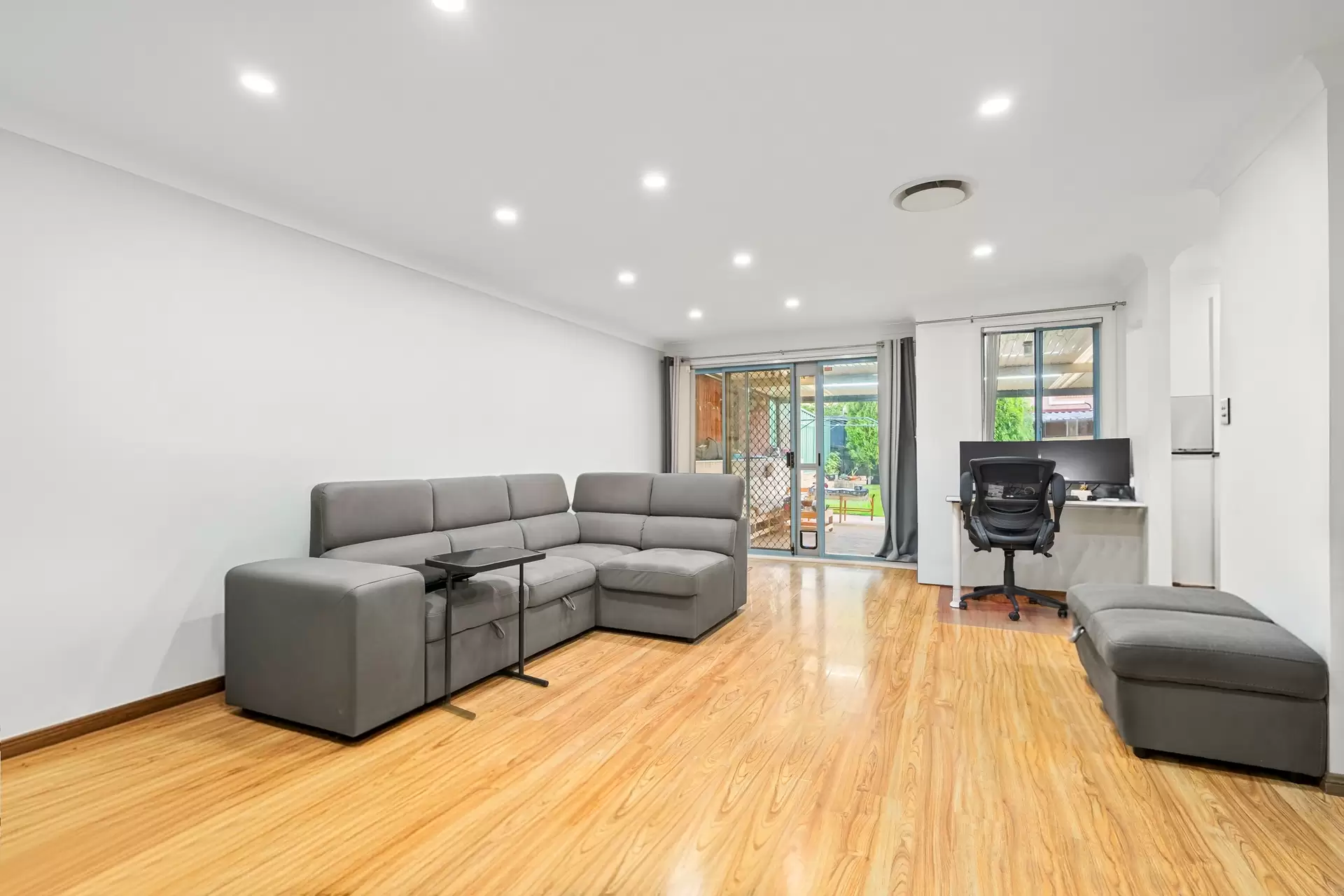 5 Huntley Drive, Blacktown Sold by Richard Matthews Real Estate - image 2