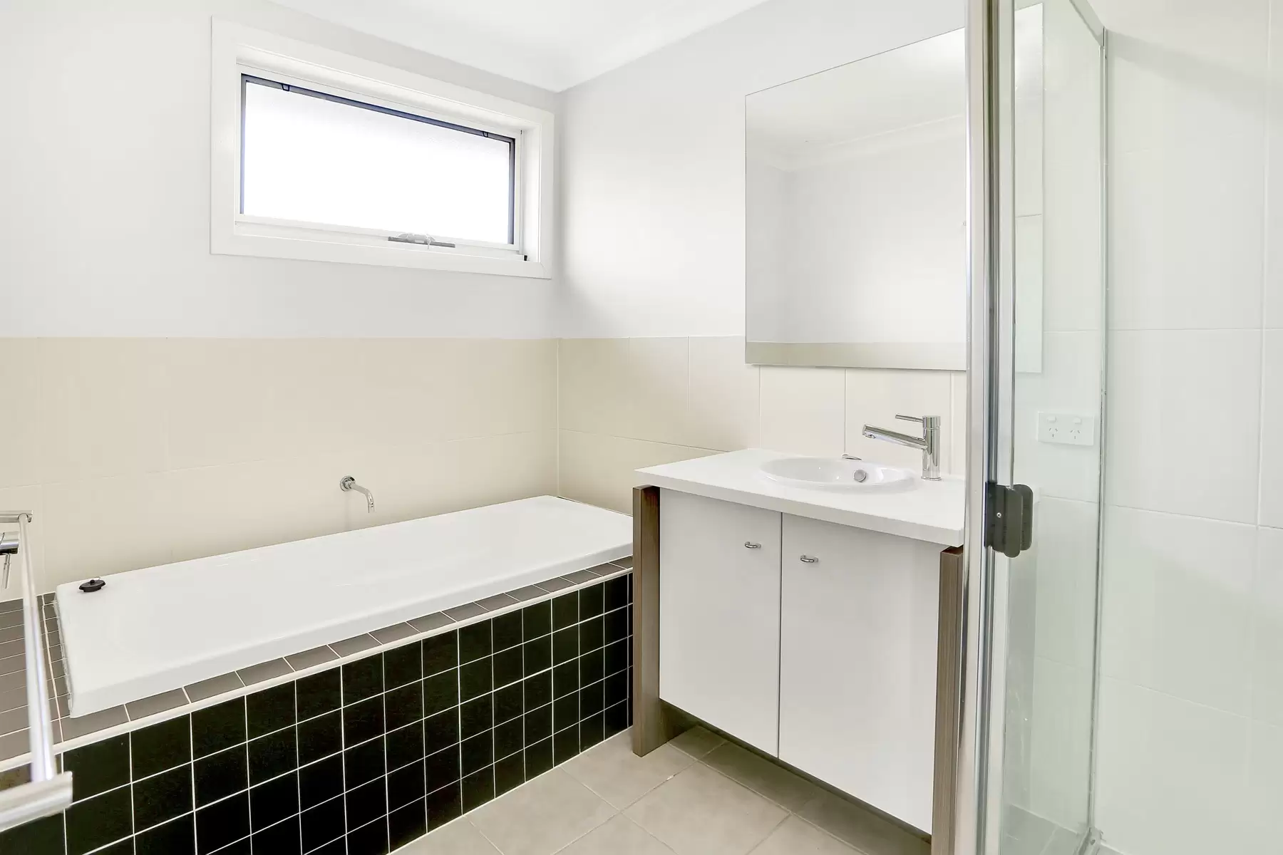 16 Portal Street, Kellyville Ridge Leased by Richard Matthews Real Estate - image 7