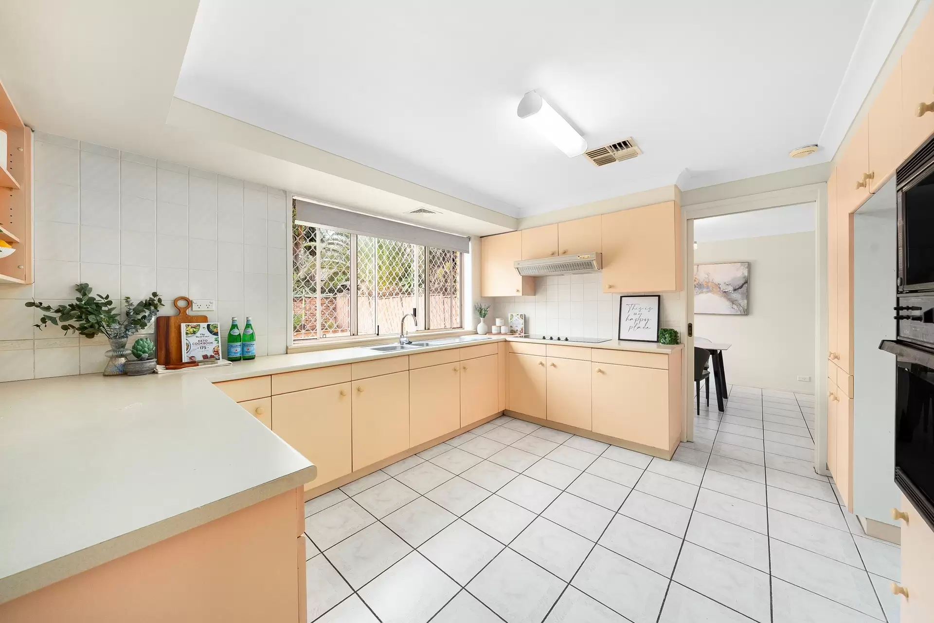 31 Yvonne Crescent, Bass Hill Sold by Richard Matthews Real Estate - image 4