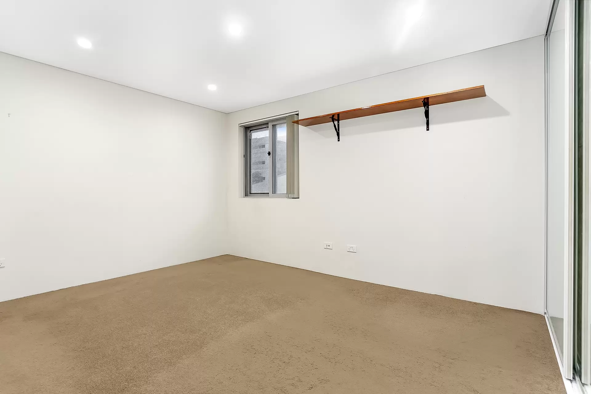 10/100 Tennyson Road, Mortlake Sold by Richard Matthews Real Estate - image 4