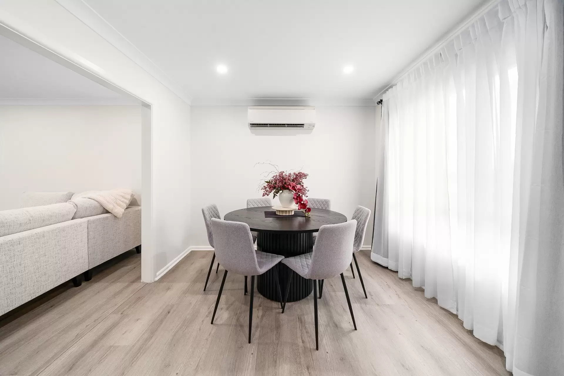 11 Saric Avenue, Georges Hall Sold by Richard Matthews Real Estate - image 4