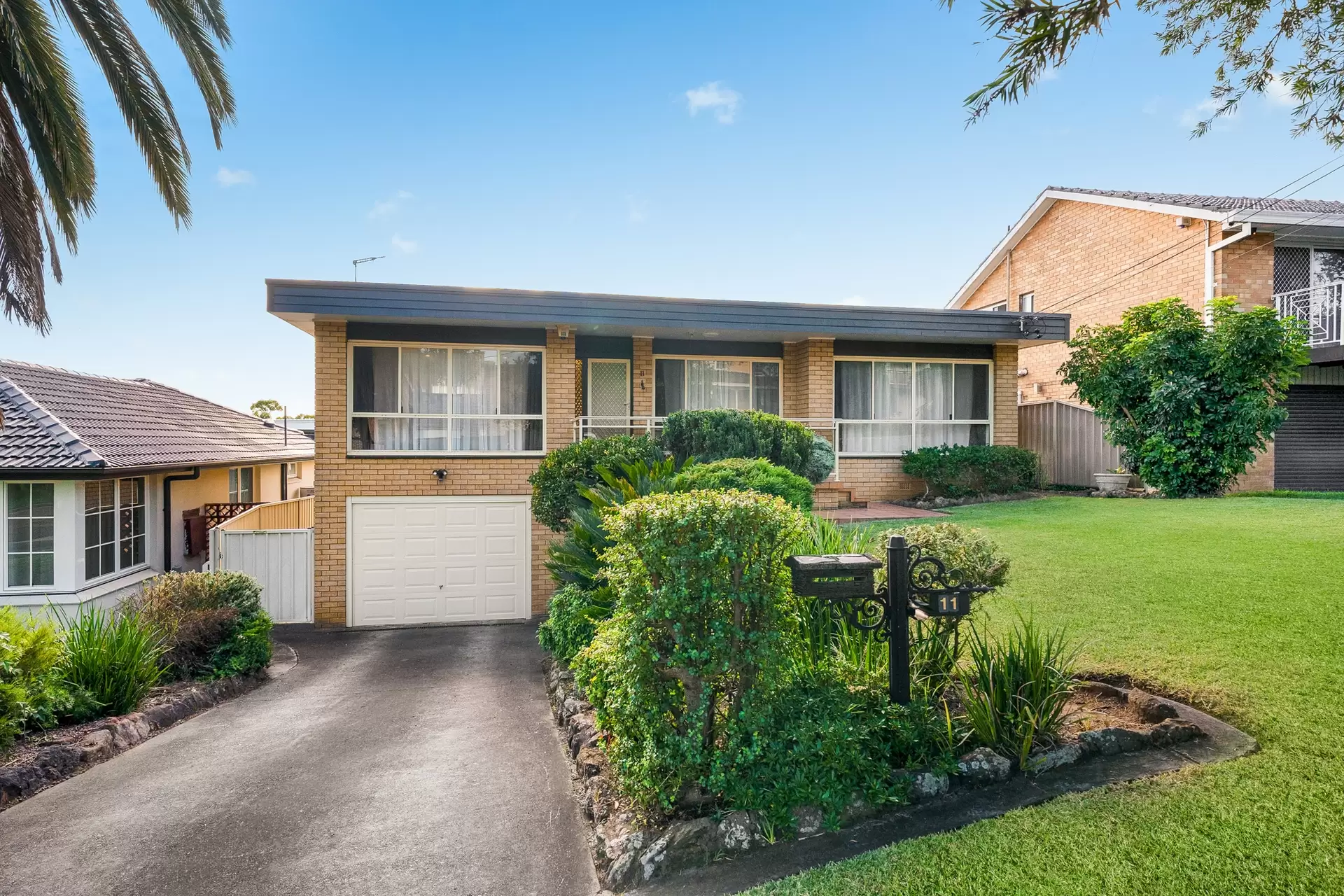 11 Saric Avenue, Georges Hall Sold by Richard Matthews Real Estate - image 1