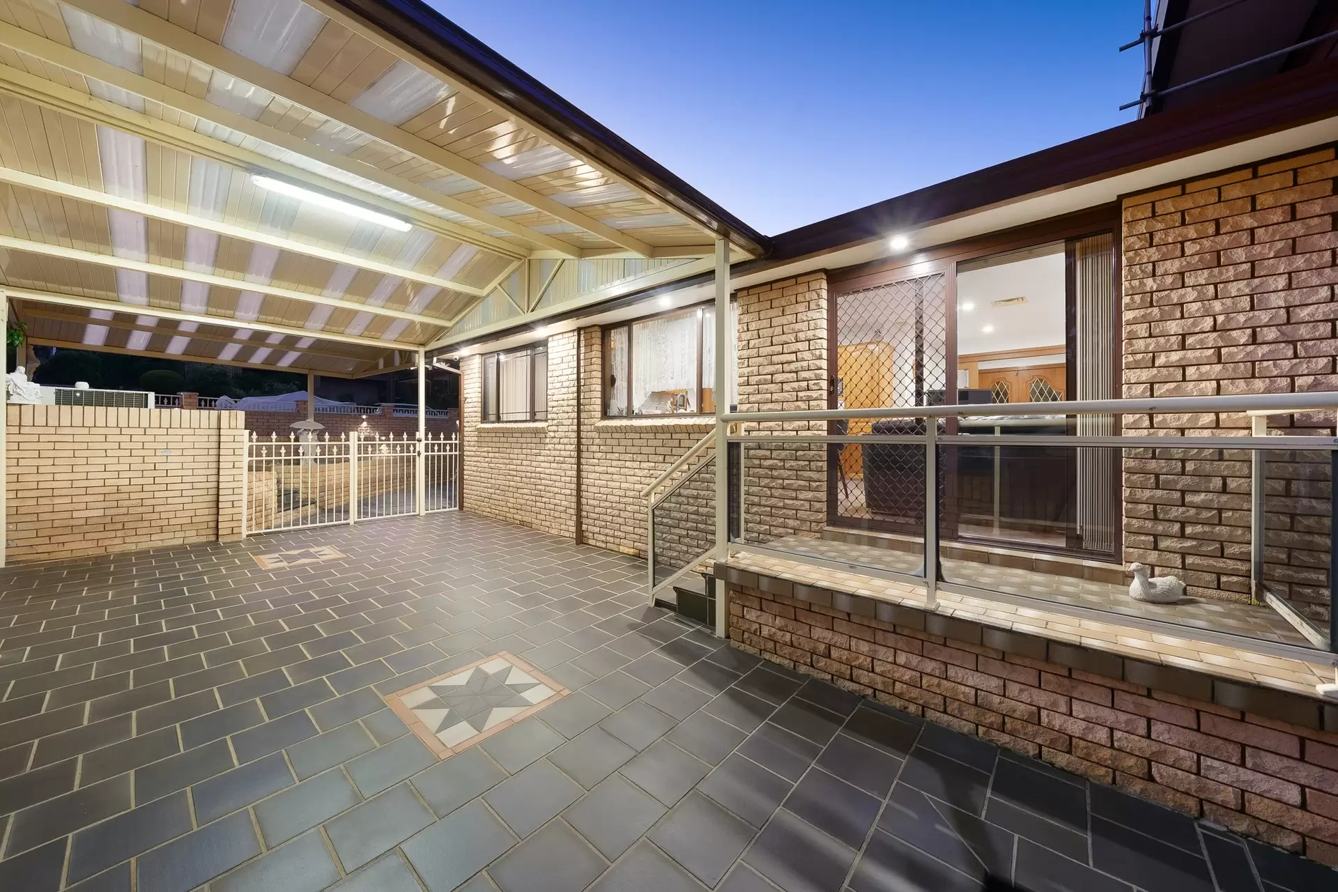 1 Page Avenue, Illawong For Sale by Richard Matthews Real Estate - image 12