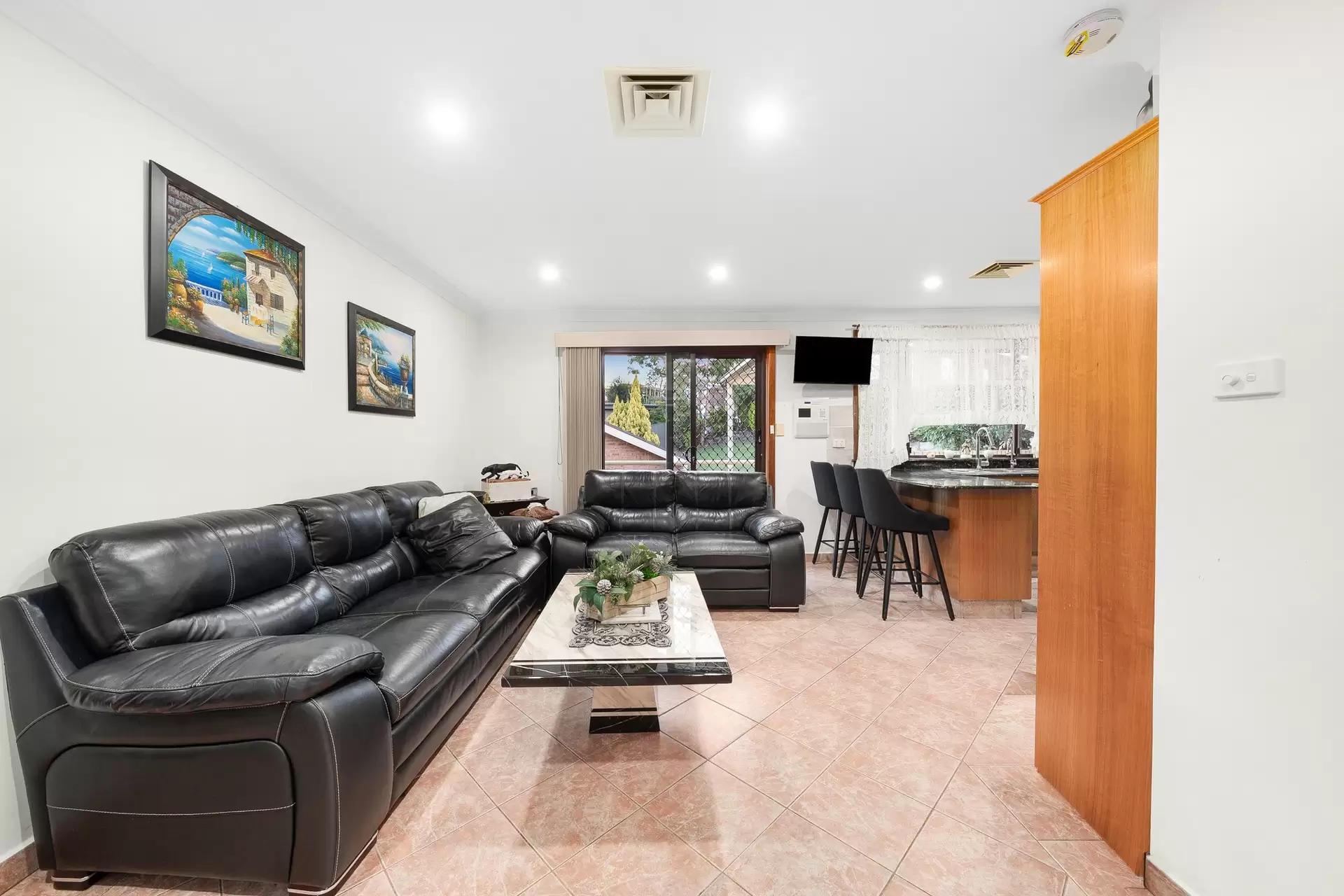 1 Page Avenue, Illawong For Sale by Richard Matthews Real Estate - image 6