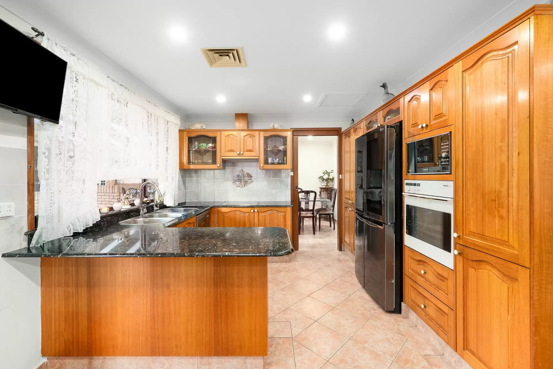 1 Page Avenue, Illawong For Sale by Richard Matthews Real Estate - image 7