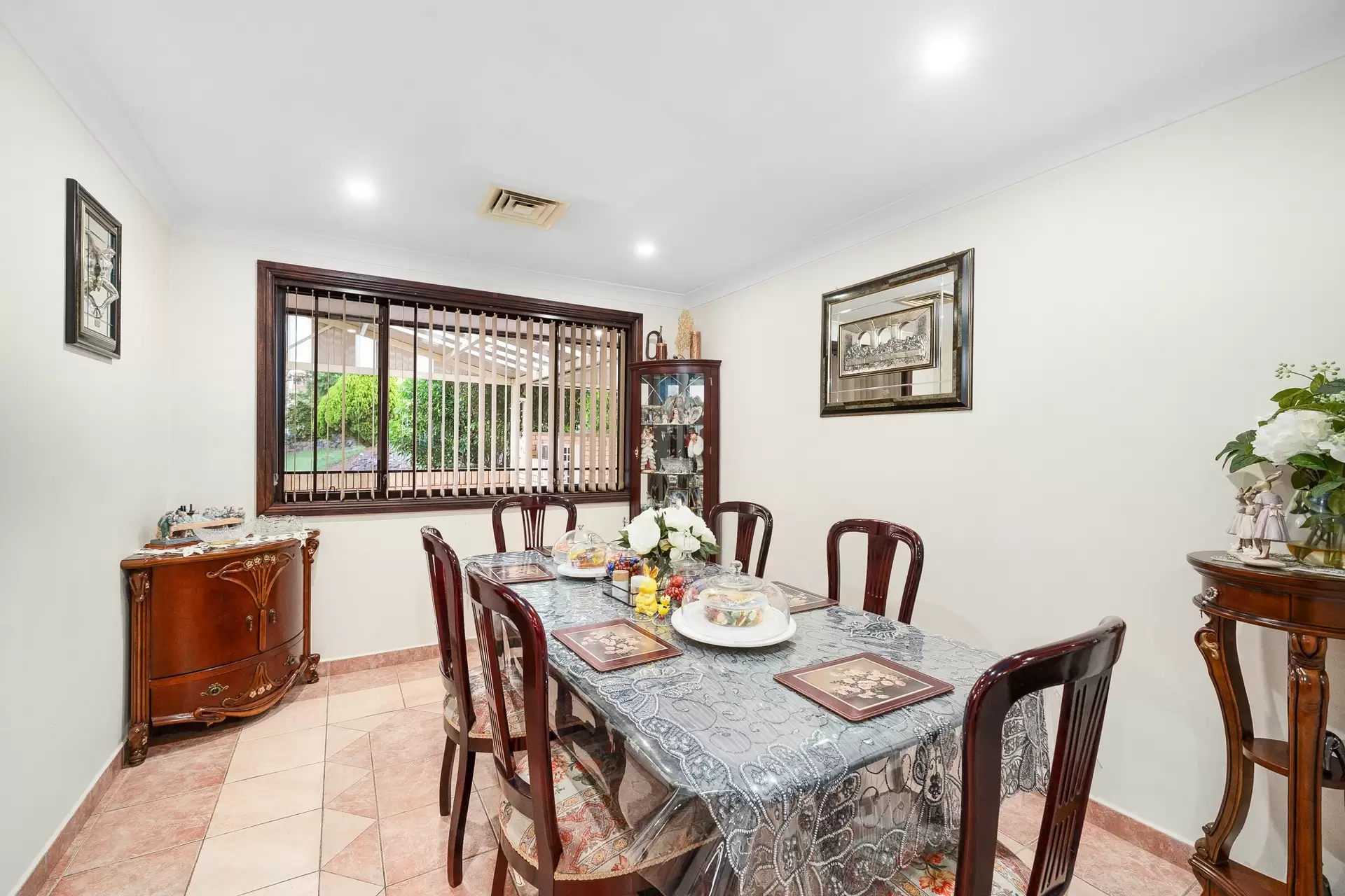 1 Page Avenue, Illawong For Sale by Richard Matthews Real Estate - image 8