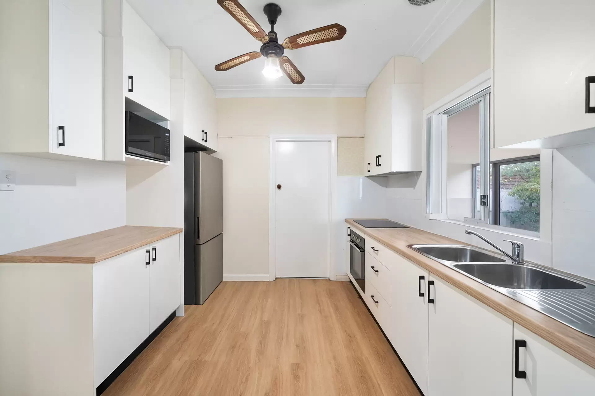 36 Glenview Avenue, Revesby Sold by Richard Matthews Real Estate - image 3