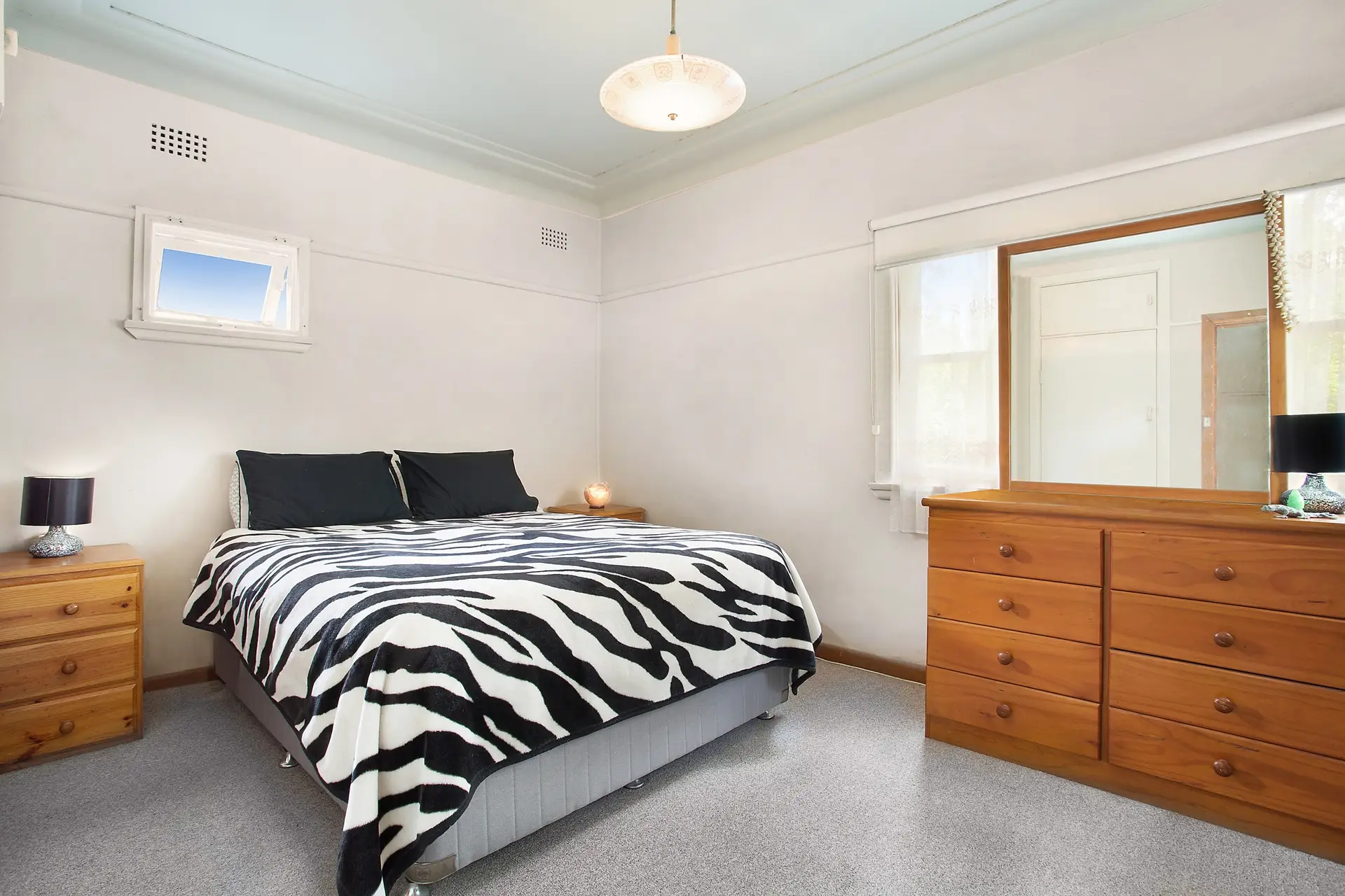 42 Armitree Street, Kingsgrove Sold by Richard Matthews Real Estate - image 4