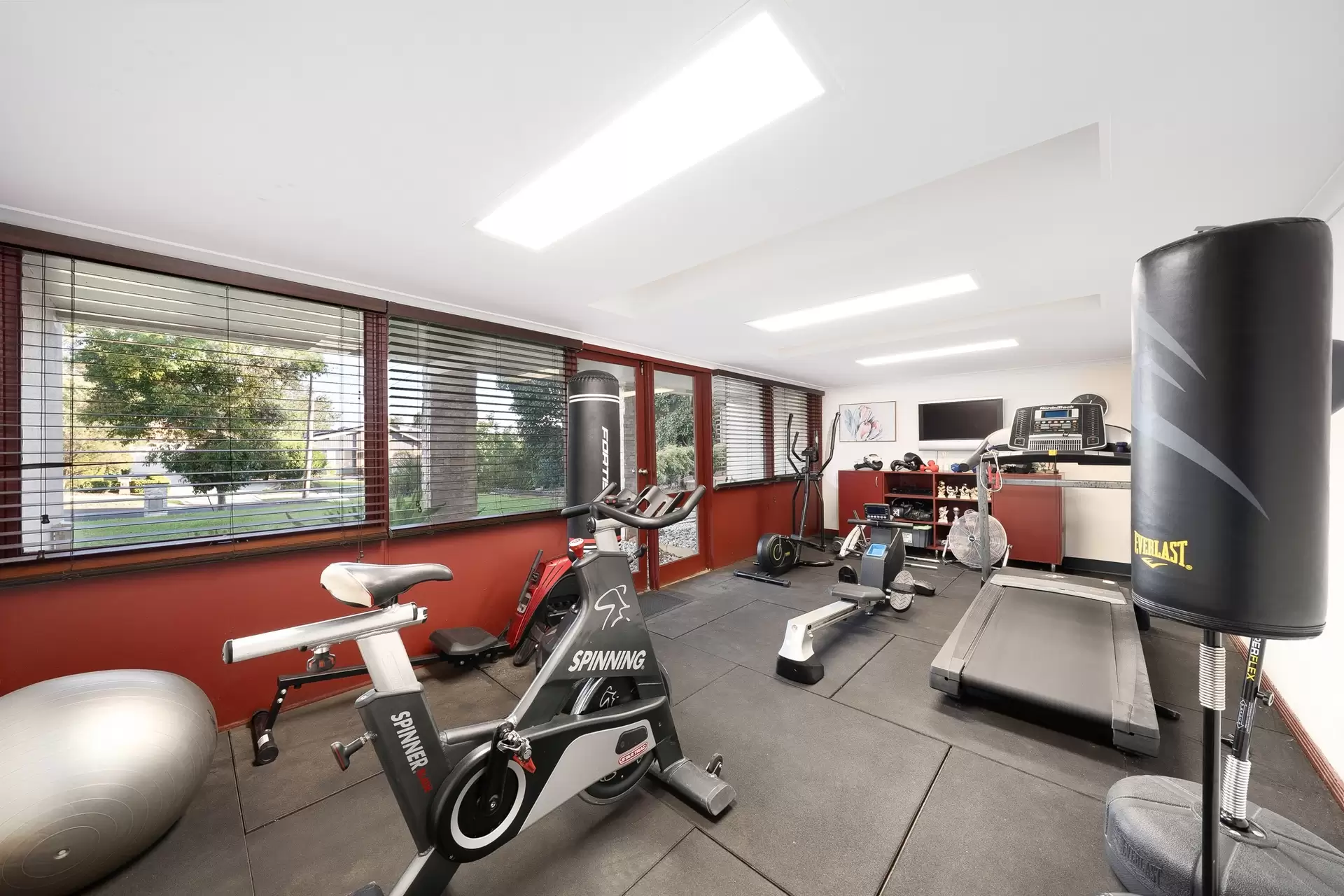15 Apollo Avenue, Baulkham Hills Sold by Richard Matthews Real Estate - image 11