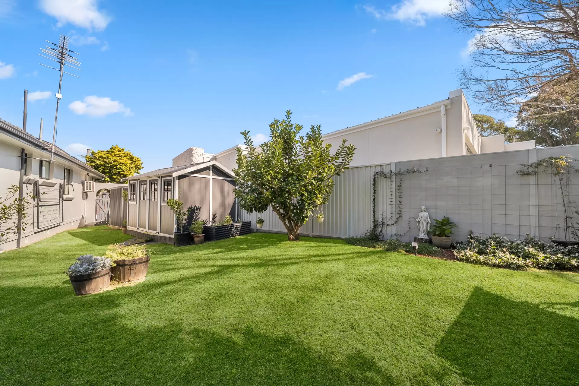 25 Lurnea Avenue, Georges Hall Sold by Richard Matthews Real Estate - image 8