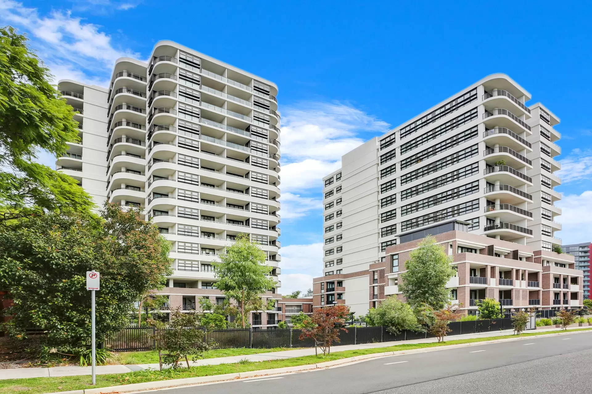 A110/8 & 18  Garthowen Crescent, Castle Hill Leased by Richard Matthews Real Estate - image 1