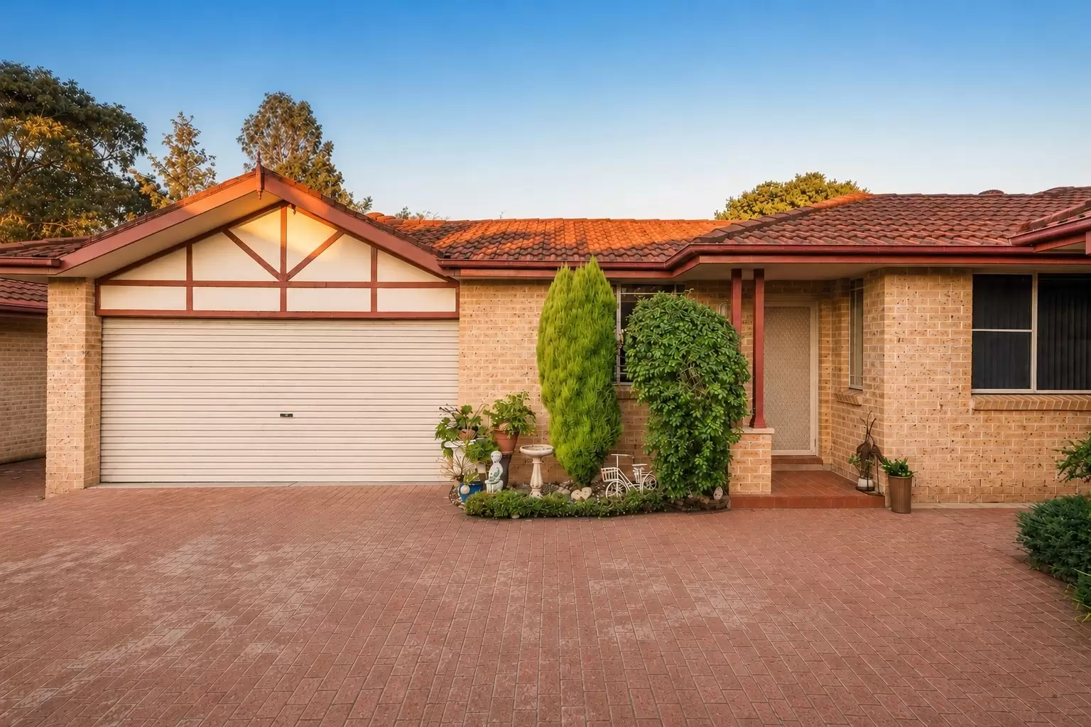 5/203 Rodd Street, Sefton Sold by Richard Matthews Real Estate - image 1