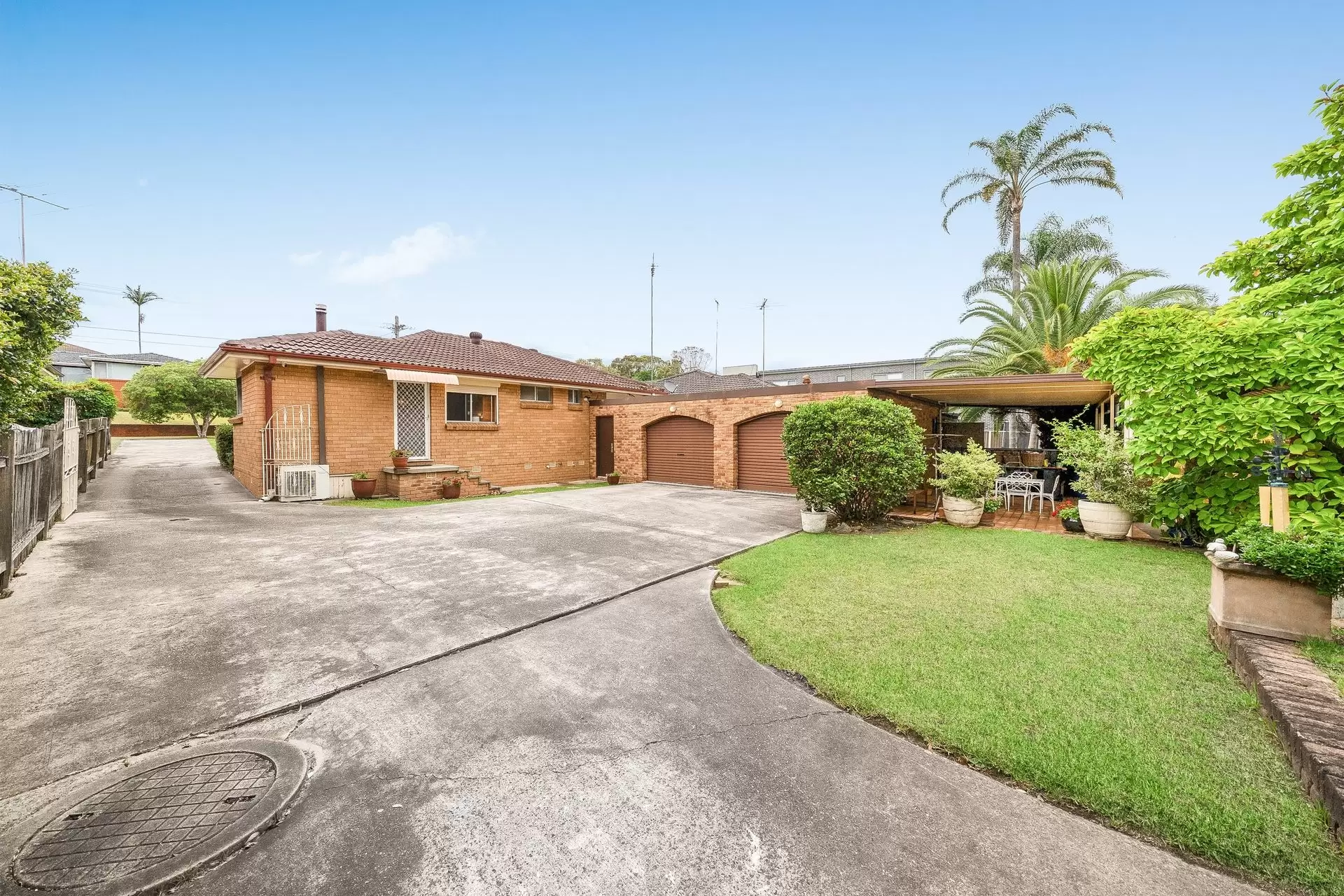 42 Oak Drive, Georges Hall Leased by Richard Matthews Real Estate - image 7