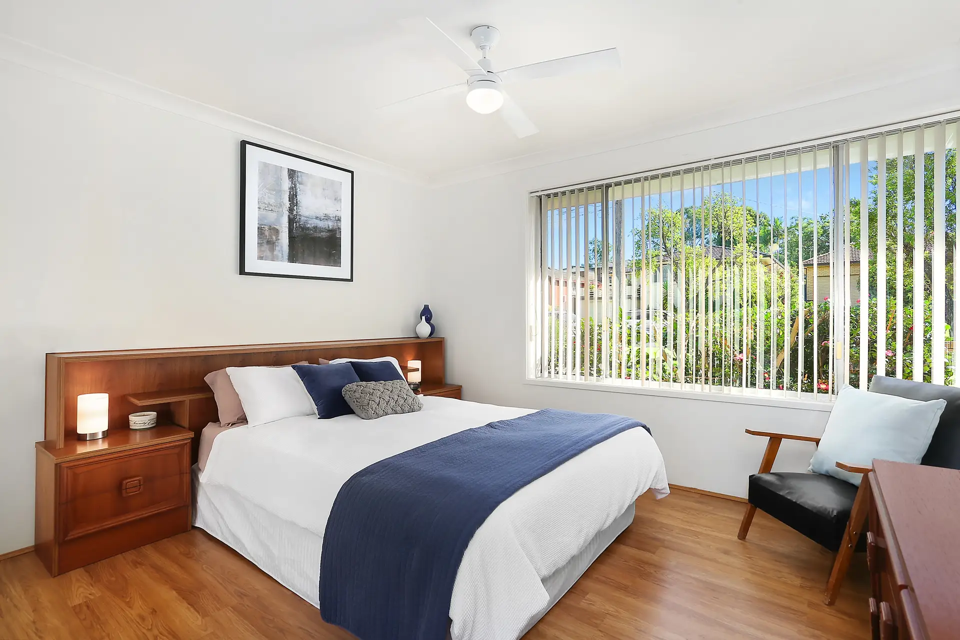 18 Universal Avenue, Georges Hall Sold by Richard Matthews Real Estate - image 5