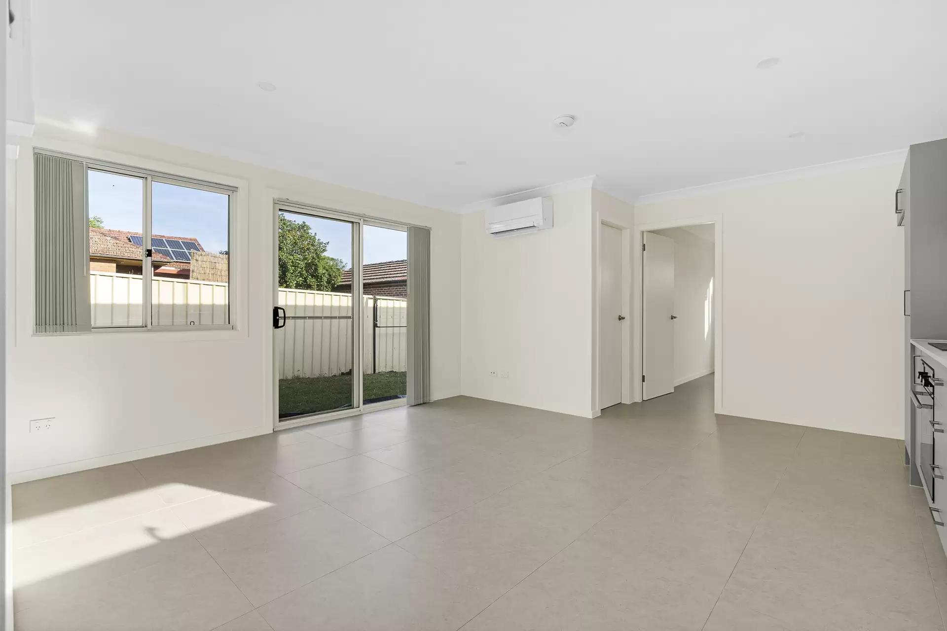 1/10 Dunlop Street, Roselands Leased by Richard Matthews Real Estate - image 3