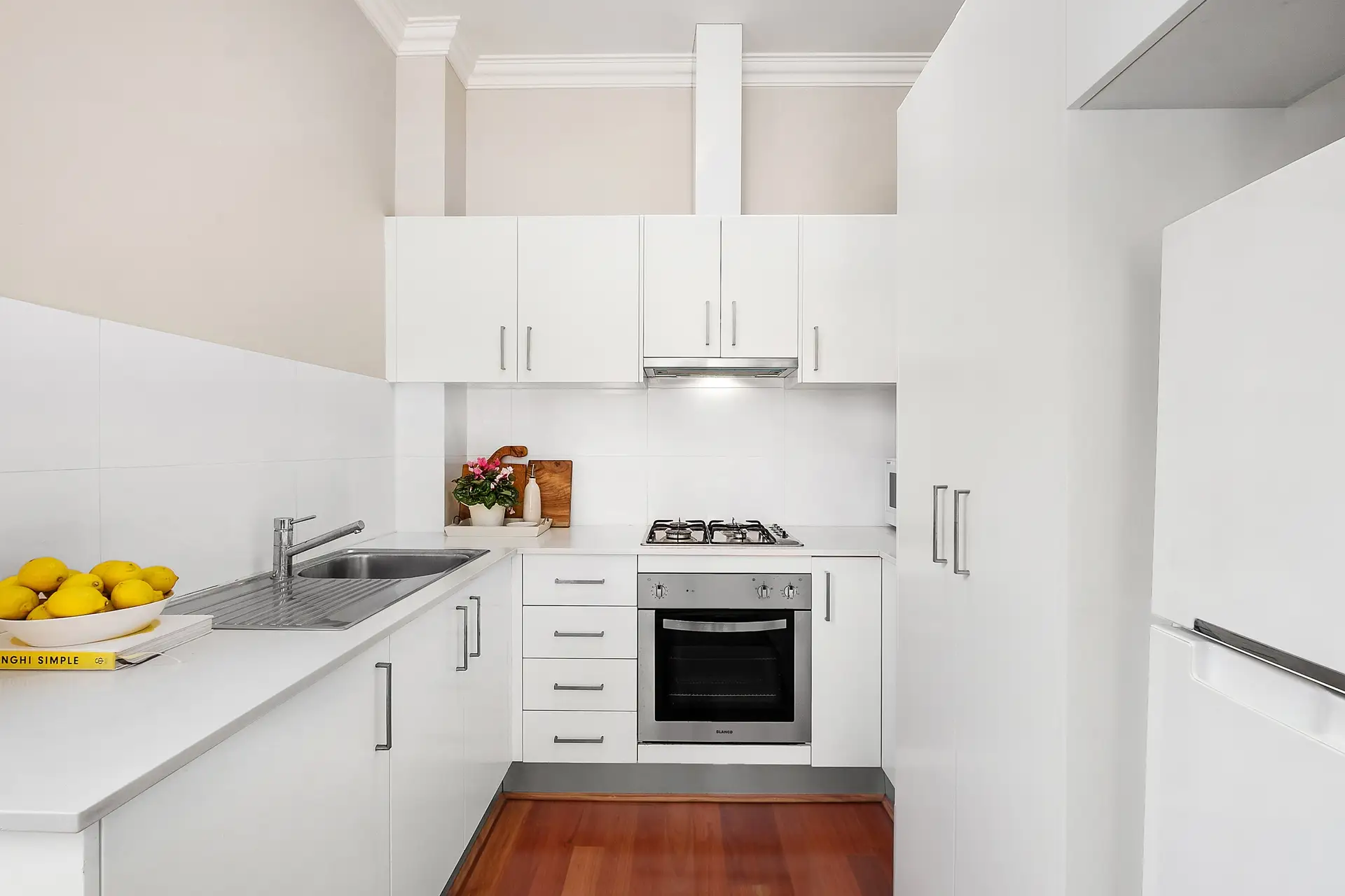 6/11-13 Woodcourt Street, Marrickville Sold by Richard Matthews Real Estate - image 2
