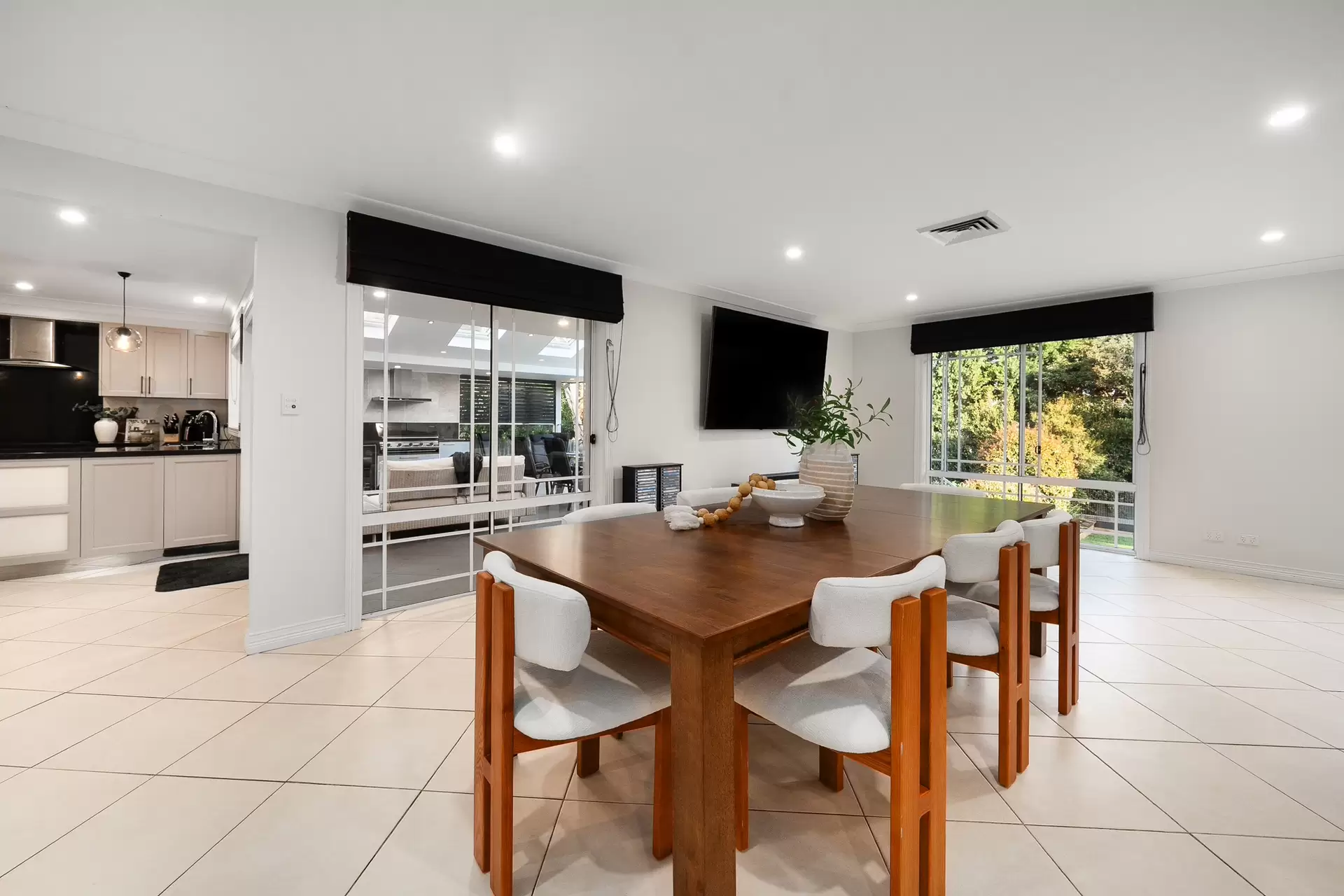 12 Gabrielle Avenue, Baulkham Hills Sold by Richard Matthews Real Estate - image 10