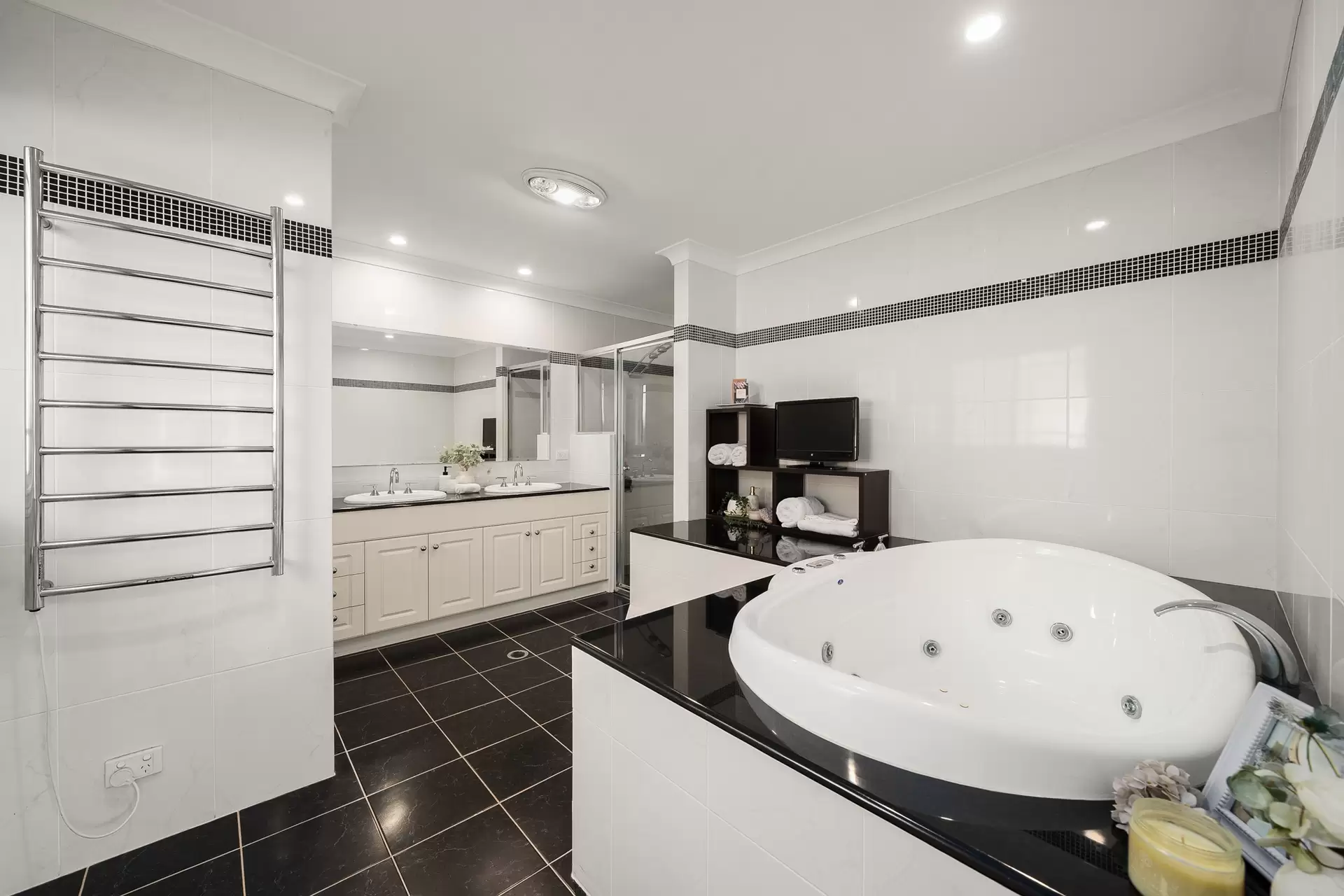 12 Gabrielle Avenue, Baulkham Hills Sold by Richard Matthews Real Estate - image 15