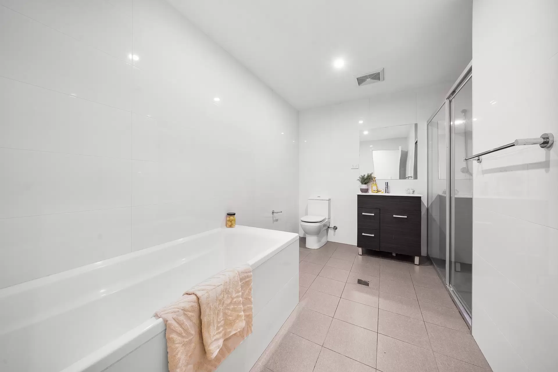 109/28 Smallwood Avenue, Homebush Sold by Richard Matthews Real Estate - image 5