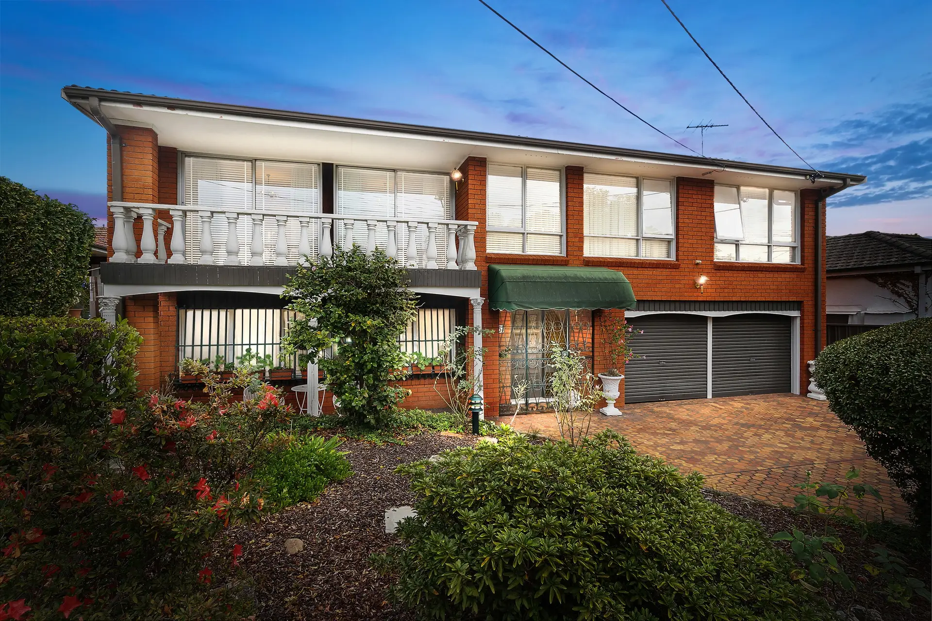 51 Tahlee Street, Burwood Sold by Richard Matthews Real Estate - image 2