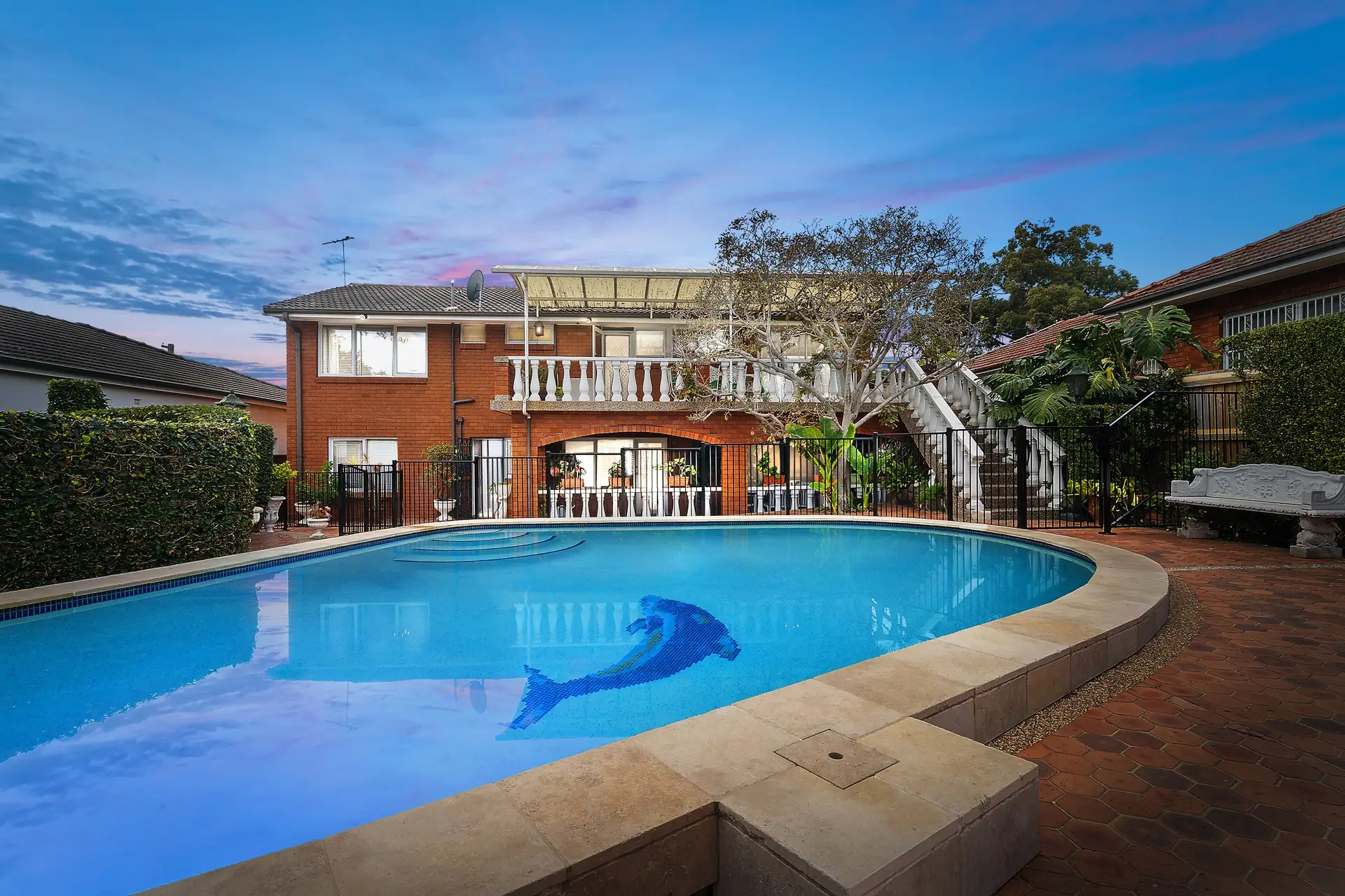 51 Tahlee Street, Burwood Sold by Richard Matthews Real Estate - image 1