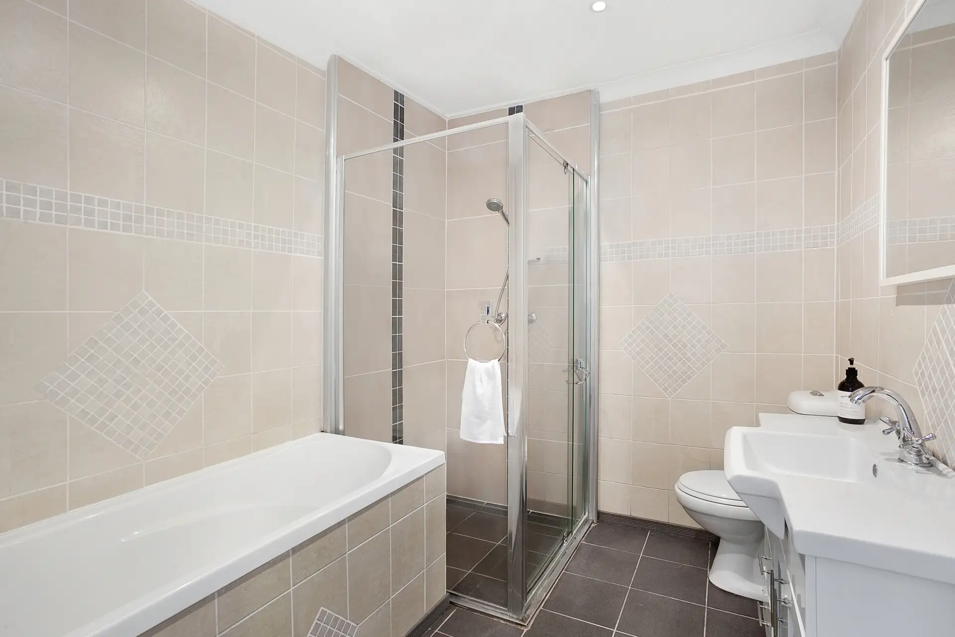1 Flinders Road, Georges Hall Sold by Richard Matthews Real Estate - image 10