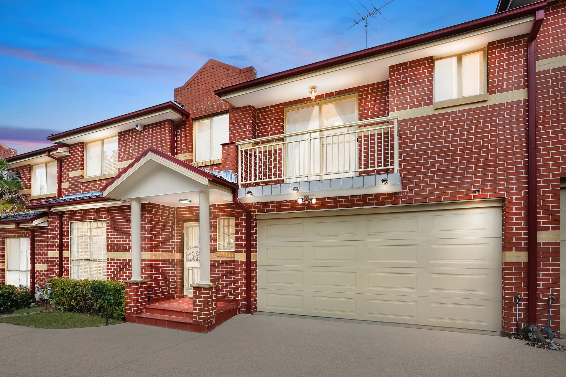 2/29 Prairie Vale Road, Bankstown Sold by Richard Matthews Real Estate - image 1
