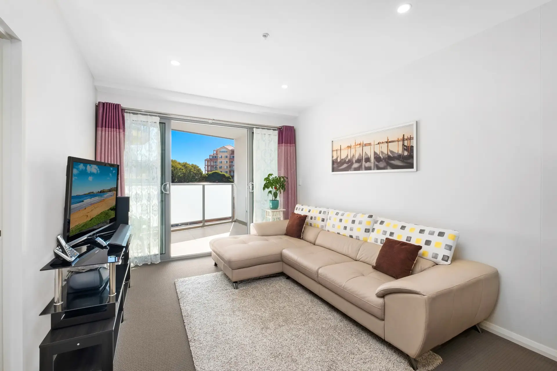 308/564 Princes Highway, Rockdale Sold by Richard Matthews Real Estate - image 1