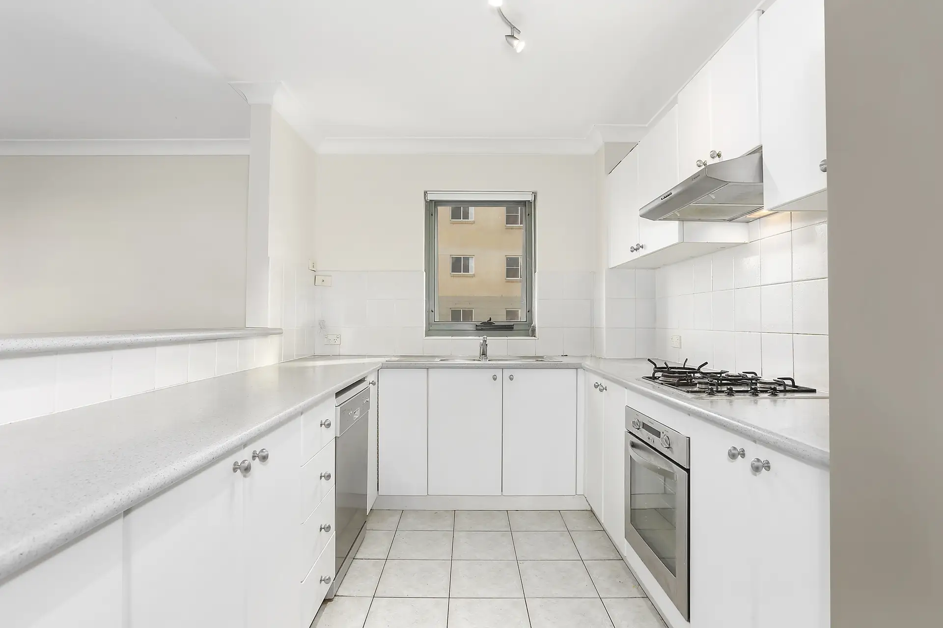 1/9 Thorpe Avenue, Liberty Grove Sold by Richard Matthews Real Estate - image 2