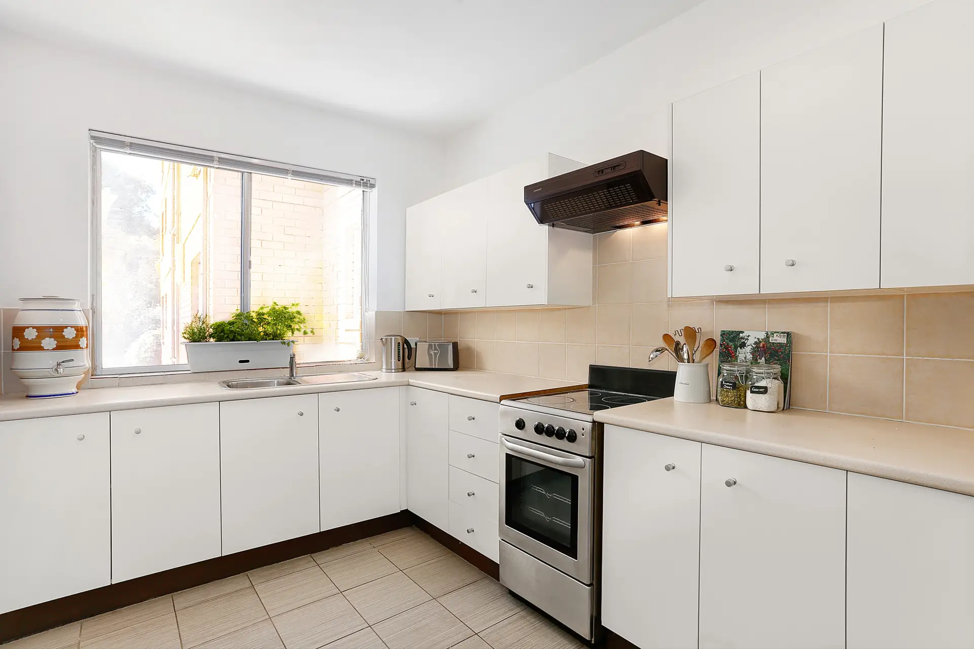 2/96 Victoria Street, Ashfield Sold by Richard Matthews Real Estate - image 2