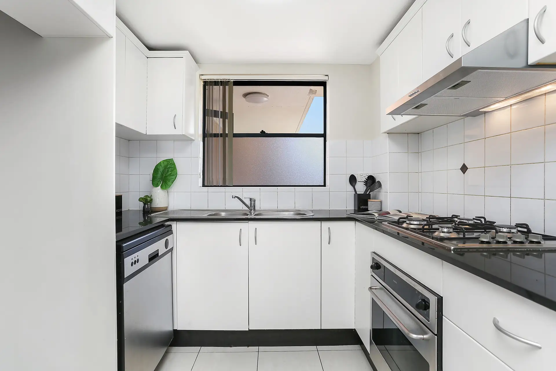 14/45-47 The Boulevarde, Strathfield Sold by Richard Matthews Real Estate - image 3