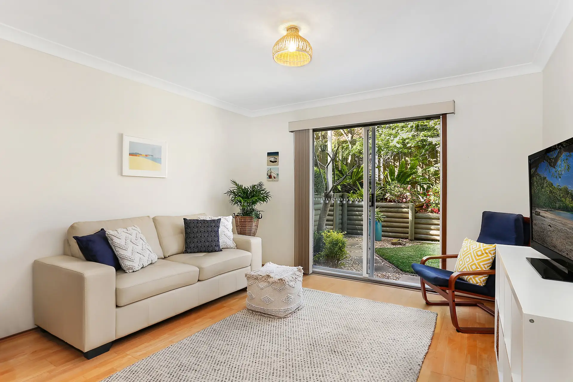 19 Linda Avenue, Bass Hill Sold by Richard Matthews Real Estate - image 4