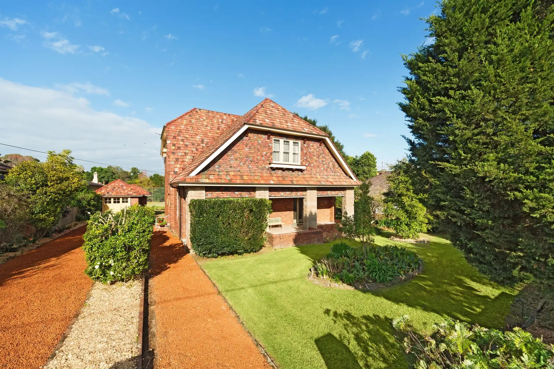8 Minna Street, Burwood Sold by Richard Matthews Real Estate - image 1