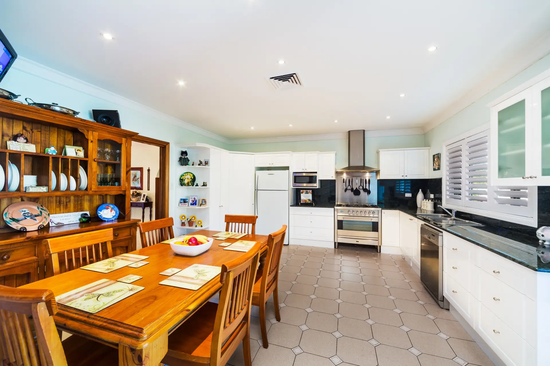 272a Edgar Street, Condell Park Sold by Richard Matthews Real Estate - image 2