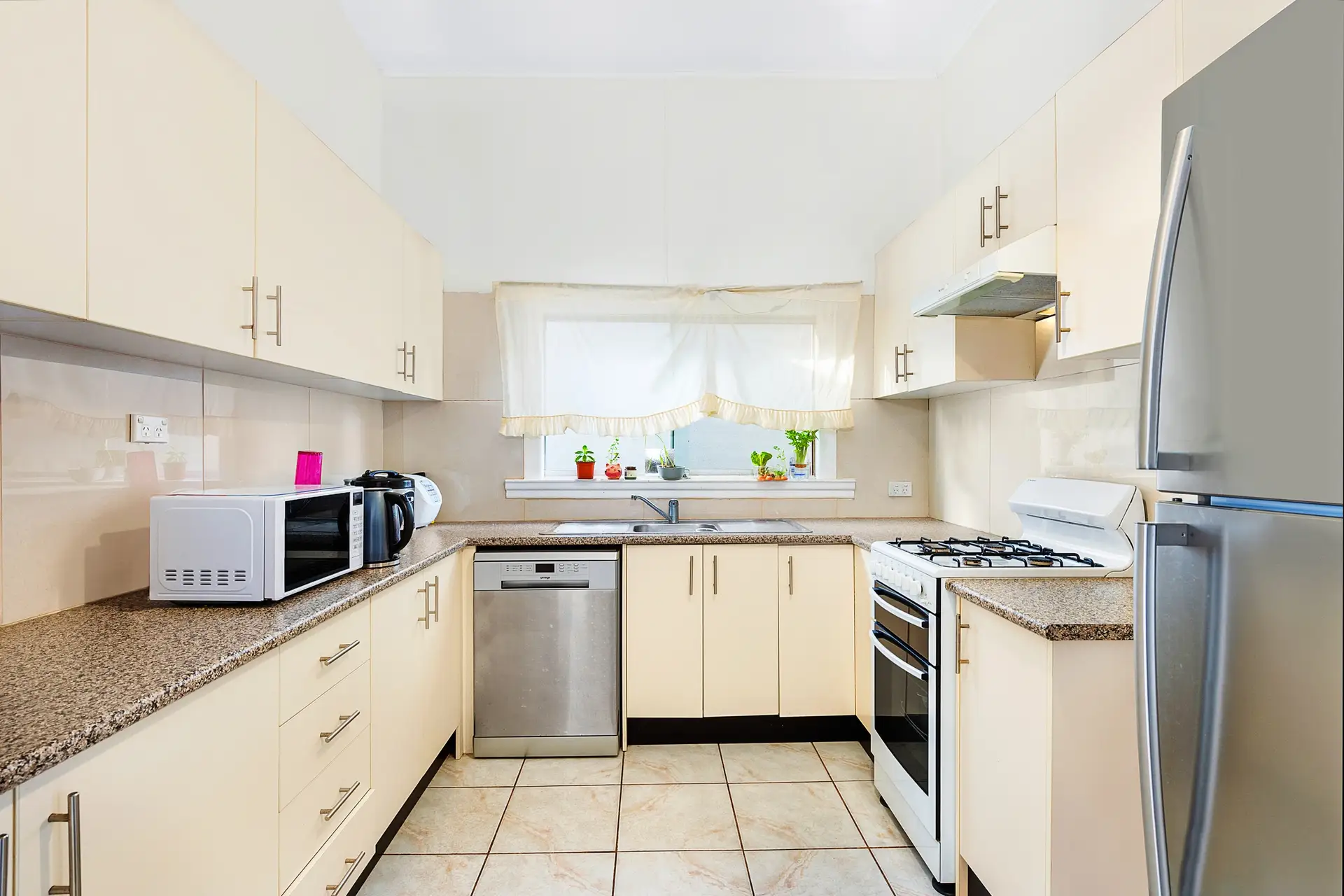 11 Quarry Street, Tempe Sold by Richard Matthews Real Estate - image 4