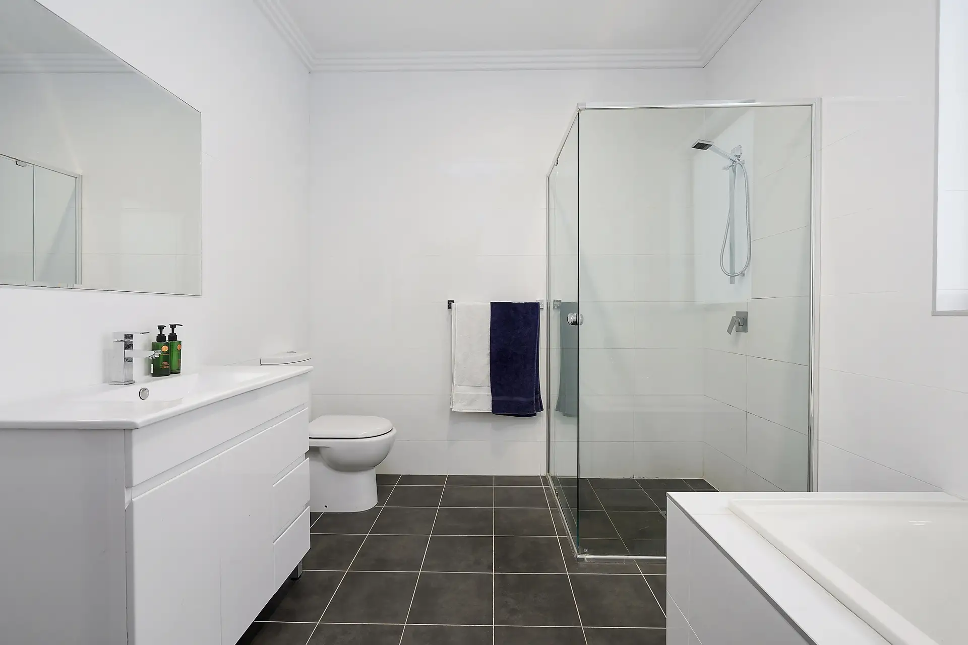 2/133 Birdwood Road, Georges Hall Sold by Richard Matthews Real Estate - image 4