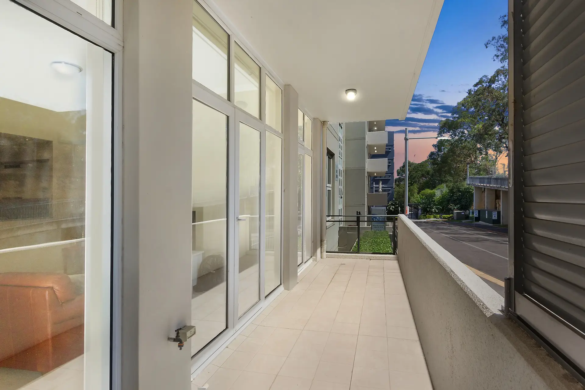 2/5 Bay Drive, Meadowbank Sold by Richard Matthews Real Estate - image 2
