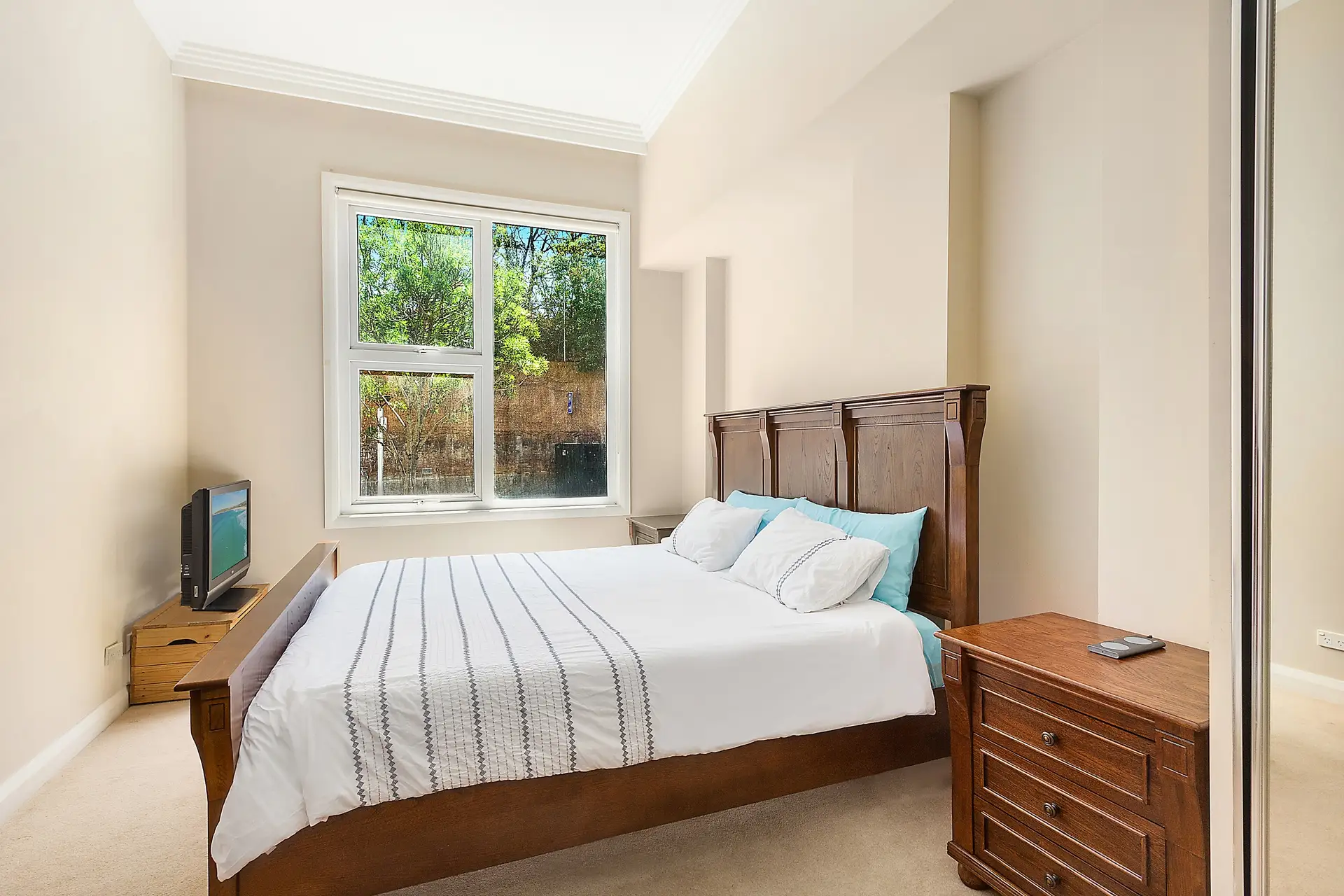 2/5 Bay Drive, Meadowbank Sold by Richard Matthews Real Estate - image 6