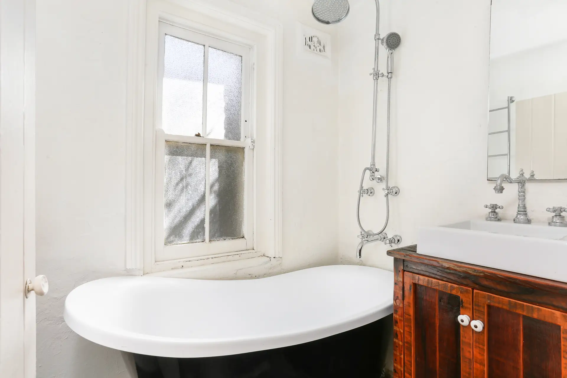 6 Carlyle Street, Enfield Sold by Richard Matthews Real Estate - image 4