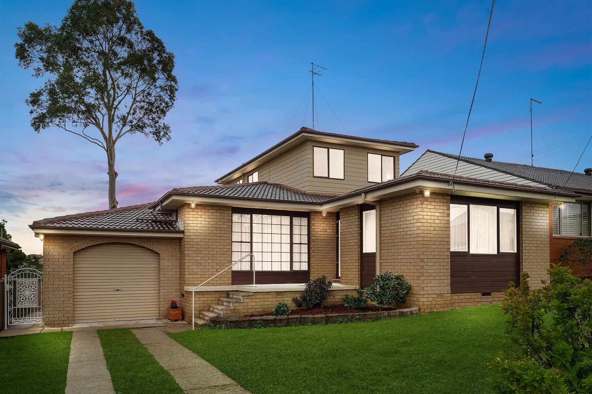 64 Flinders Road, Georges Hall Sold by Richard Matthews Real Estate - image 1