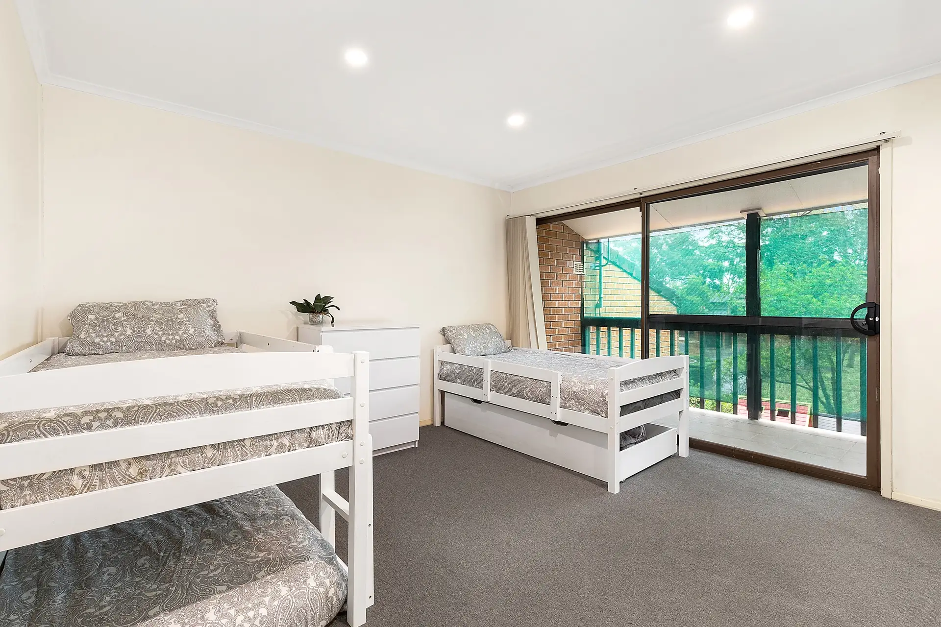 21/155 Cooper Road, Yagoona Sold by Richard Matthews Real Estate - image 4