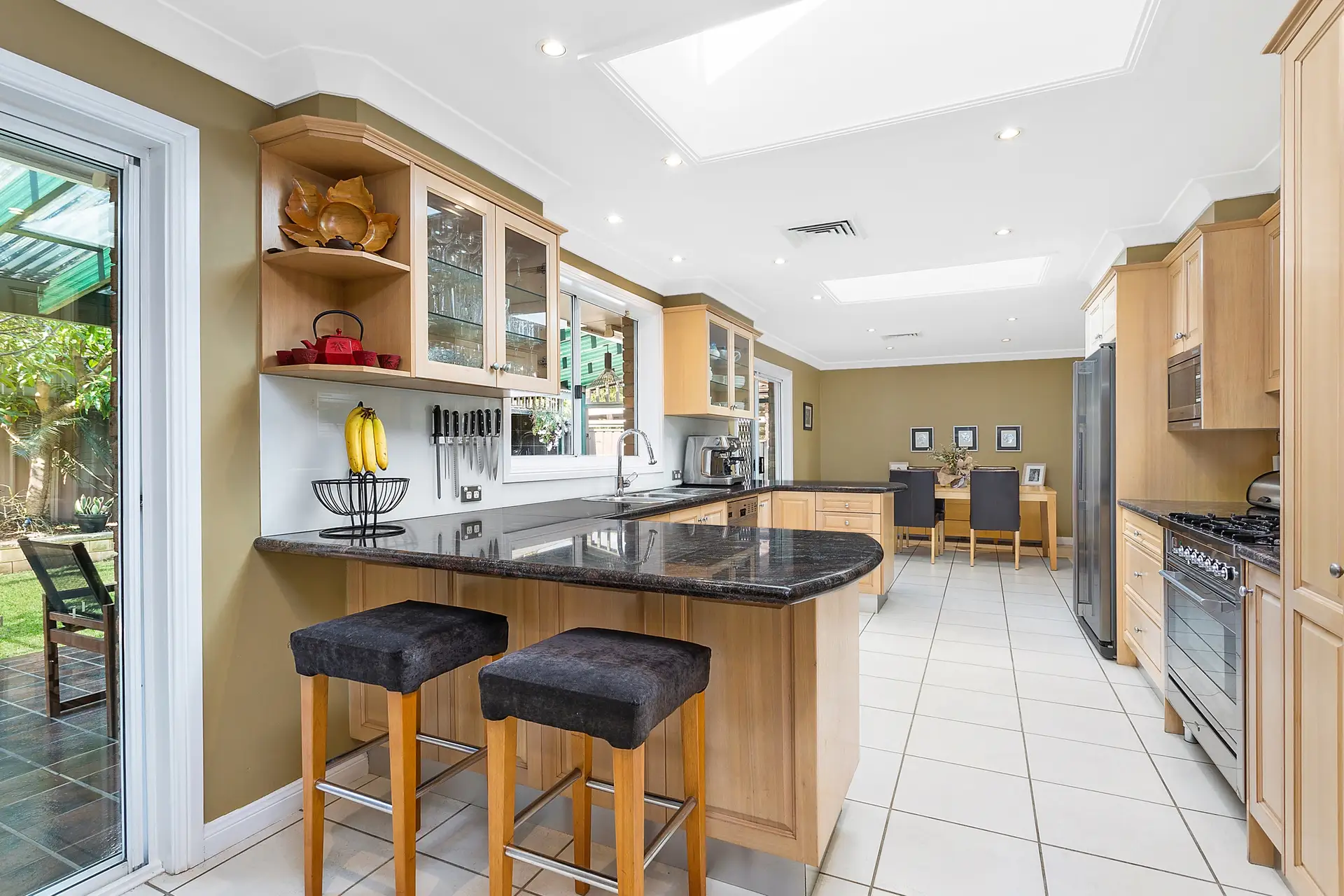 97 Lucinda Avenue, Bass Hill Sold by Richard Matthews Real Estate - image 2