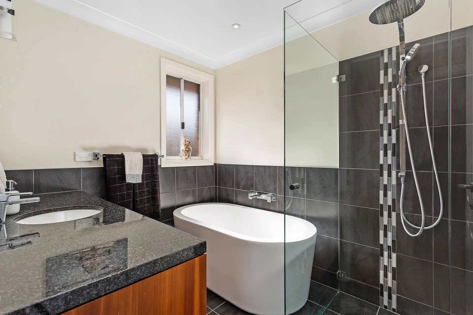 97 Lucinda Avenue, Bass Hill Sold by Richard Matthews Real Estate - image 5