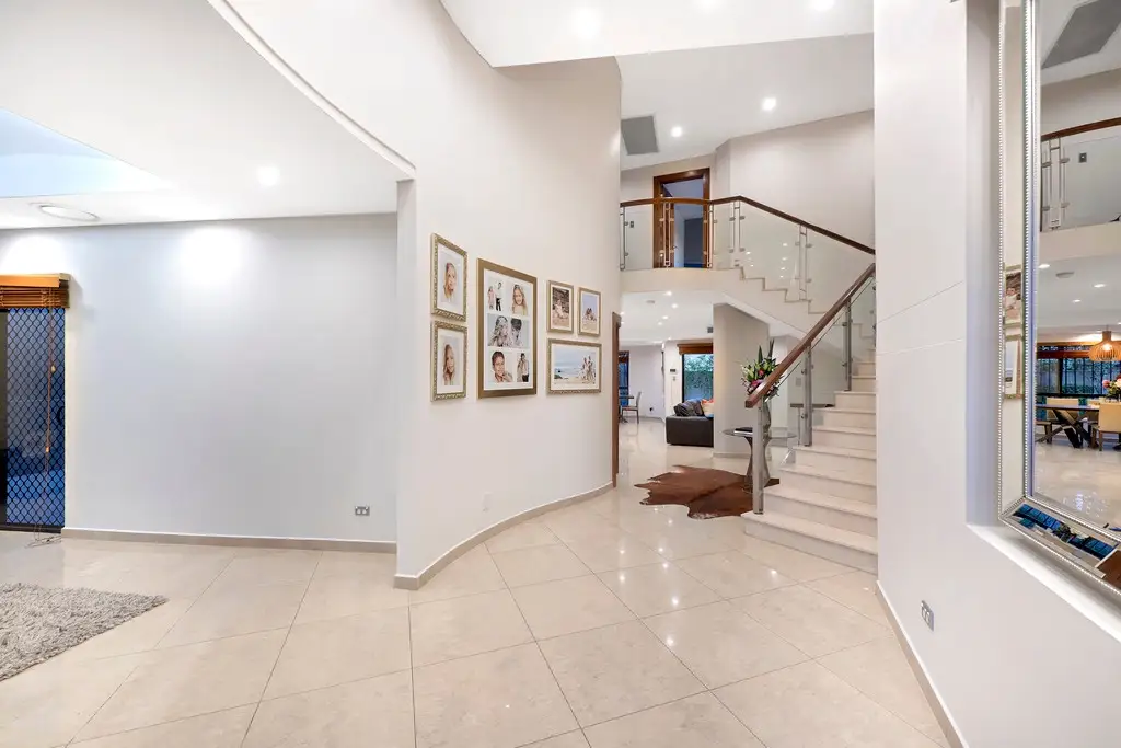 73 Carnavon Crescent, Georges Hall Sold by Richard Matthews Real Estate - image 7