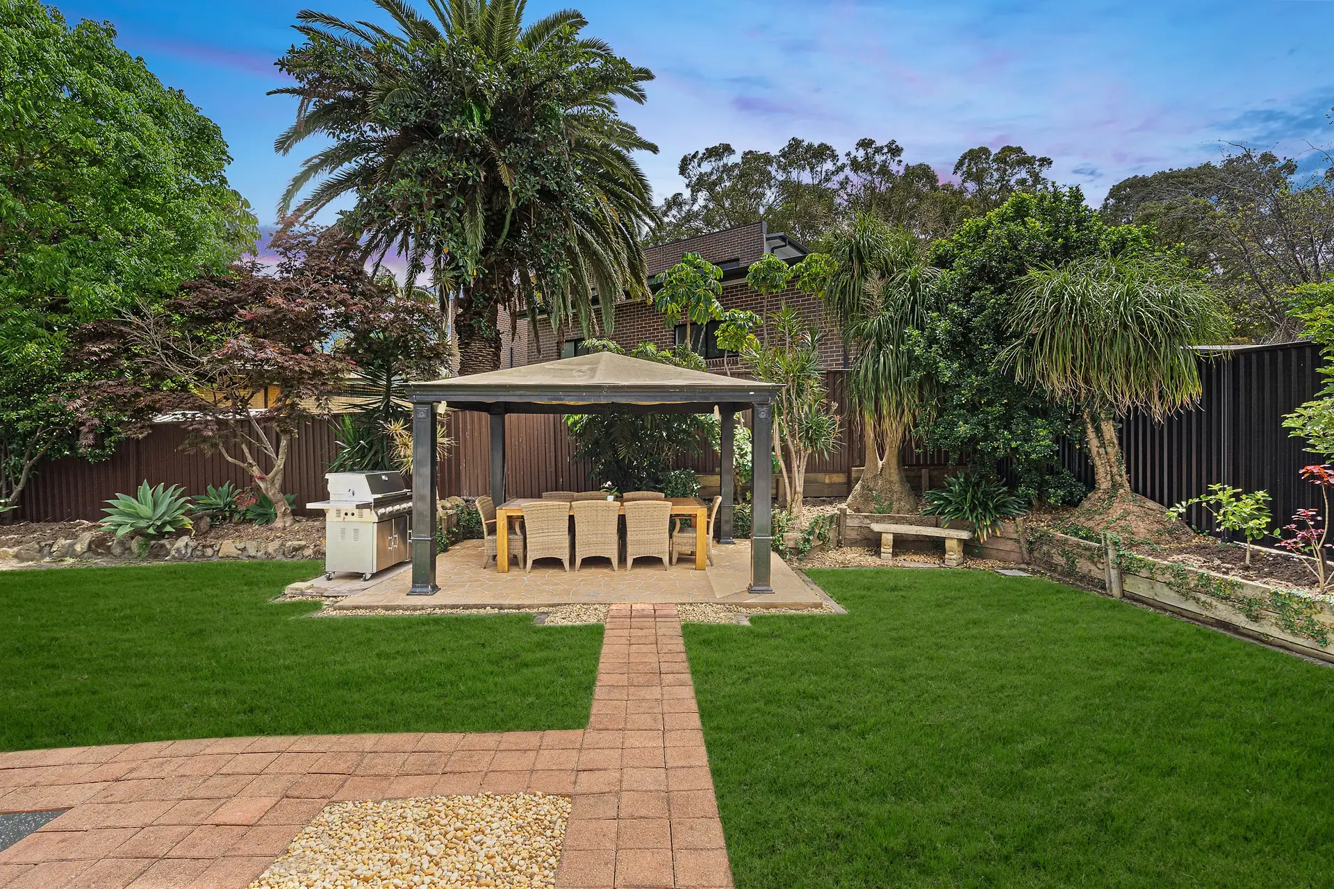 78 Caroline Crescent, Georges Hall Sold by Richard Matthews Real Estate - image 7
