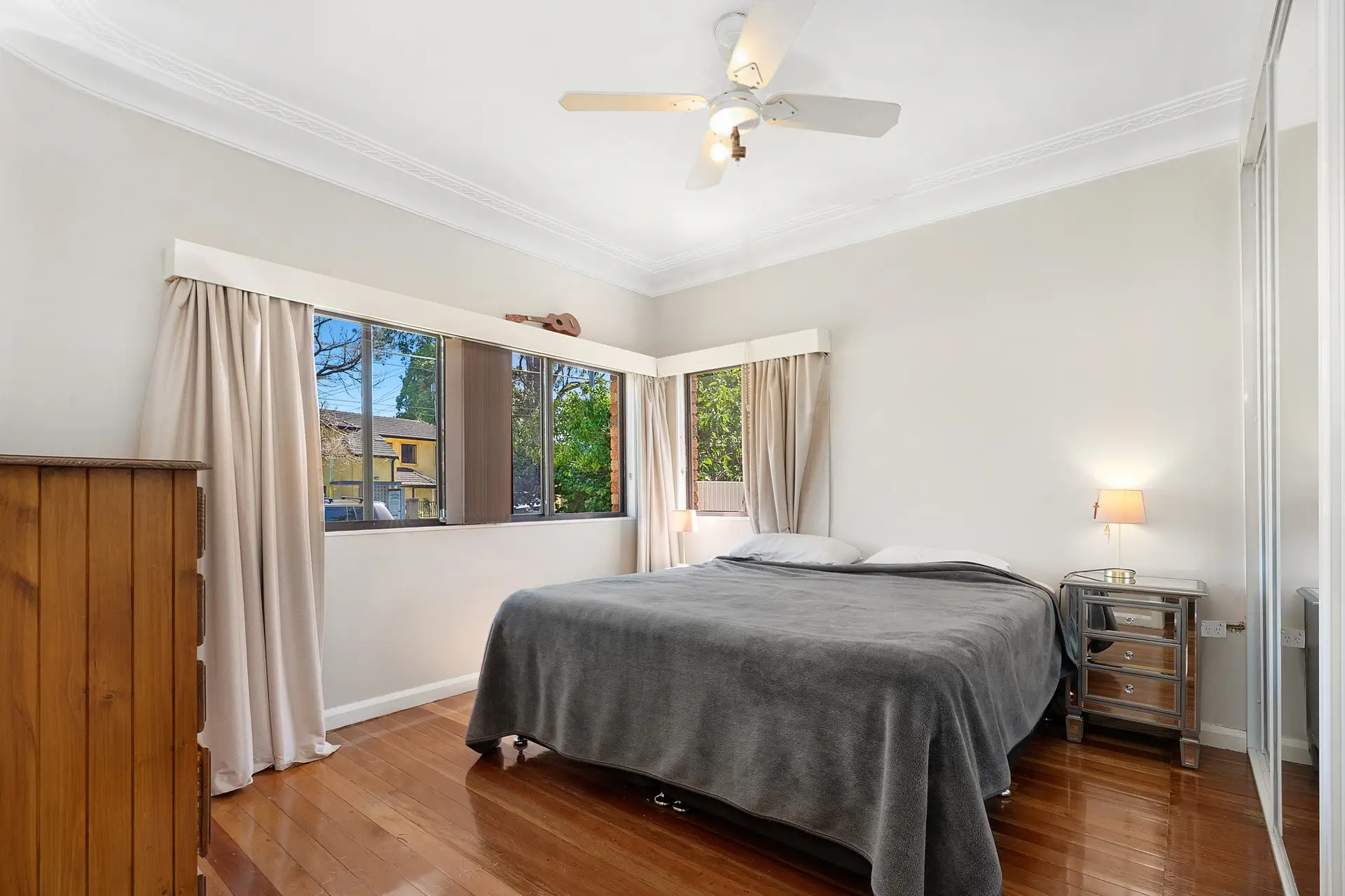 29 Haig Avenue, Georges Hall Sold by Richard Matthews Real Estate - image 5
