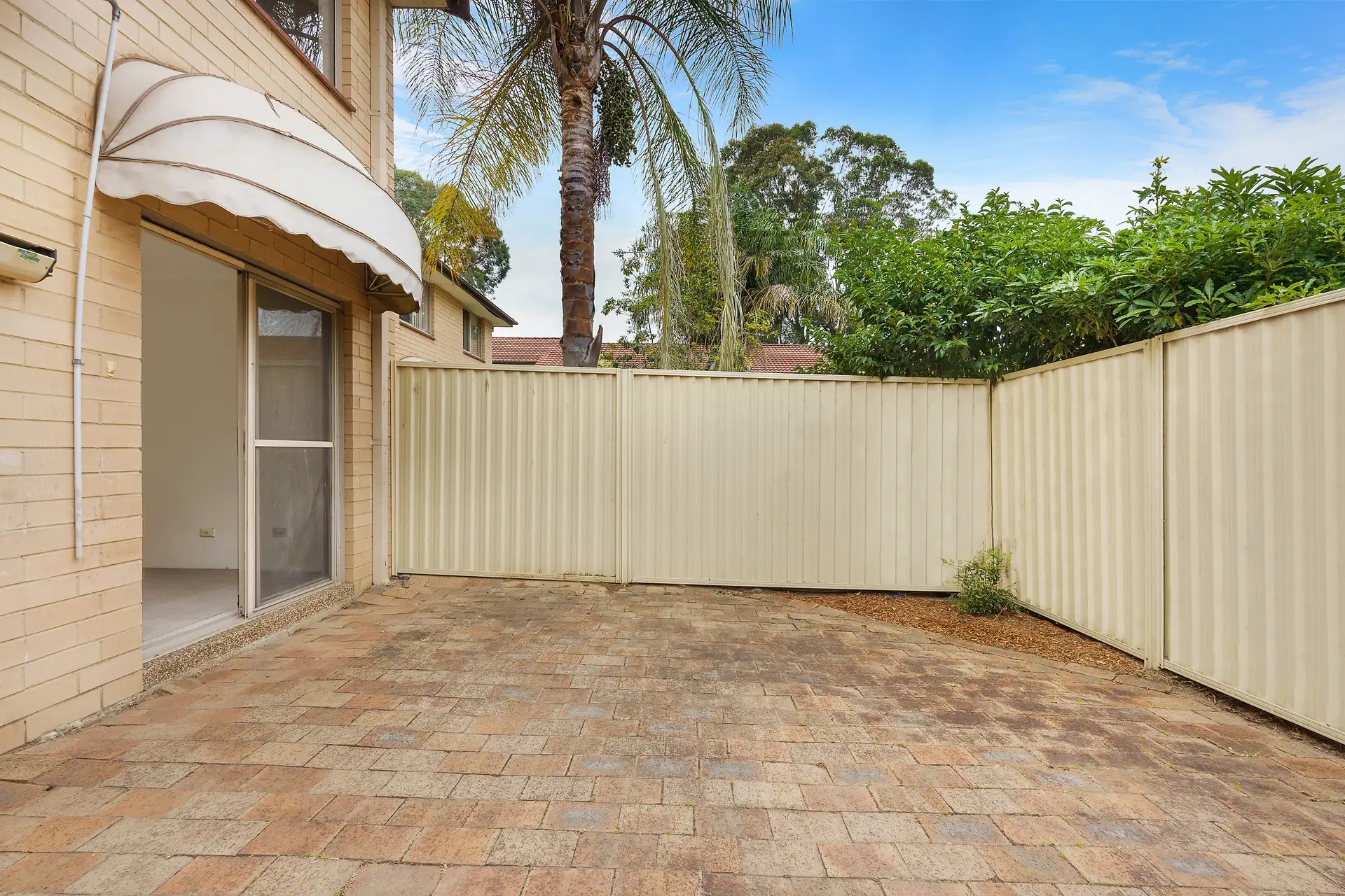 17/1 Reid Avenue, Westmead Sold by Richard Matthews Real Estate - image 3